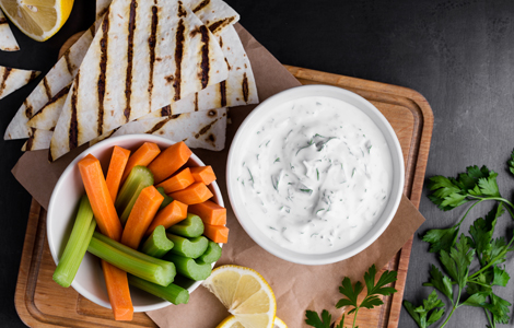 dip and veggies